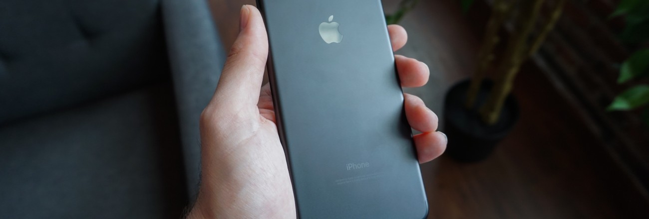 بیش از 12 رنگ زیبا به همراه تنظیم رنگ زمینه در حالت تیره